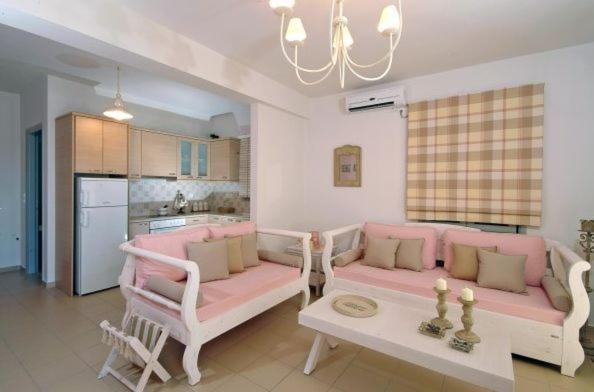 Aeolia Villas Karystos  Bilik gambar