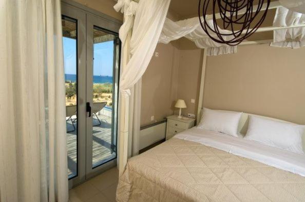Aeolia Villas Karystos  Bilik gambar